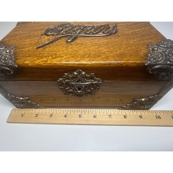 Cigar Box - Antique circa 1890s - Tiger Oak with Metal Ornate Corner Mounts - Picture 13 of 16